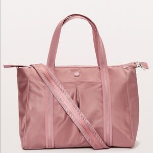 Lululemon duffel
